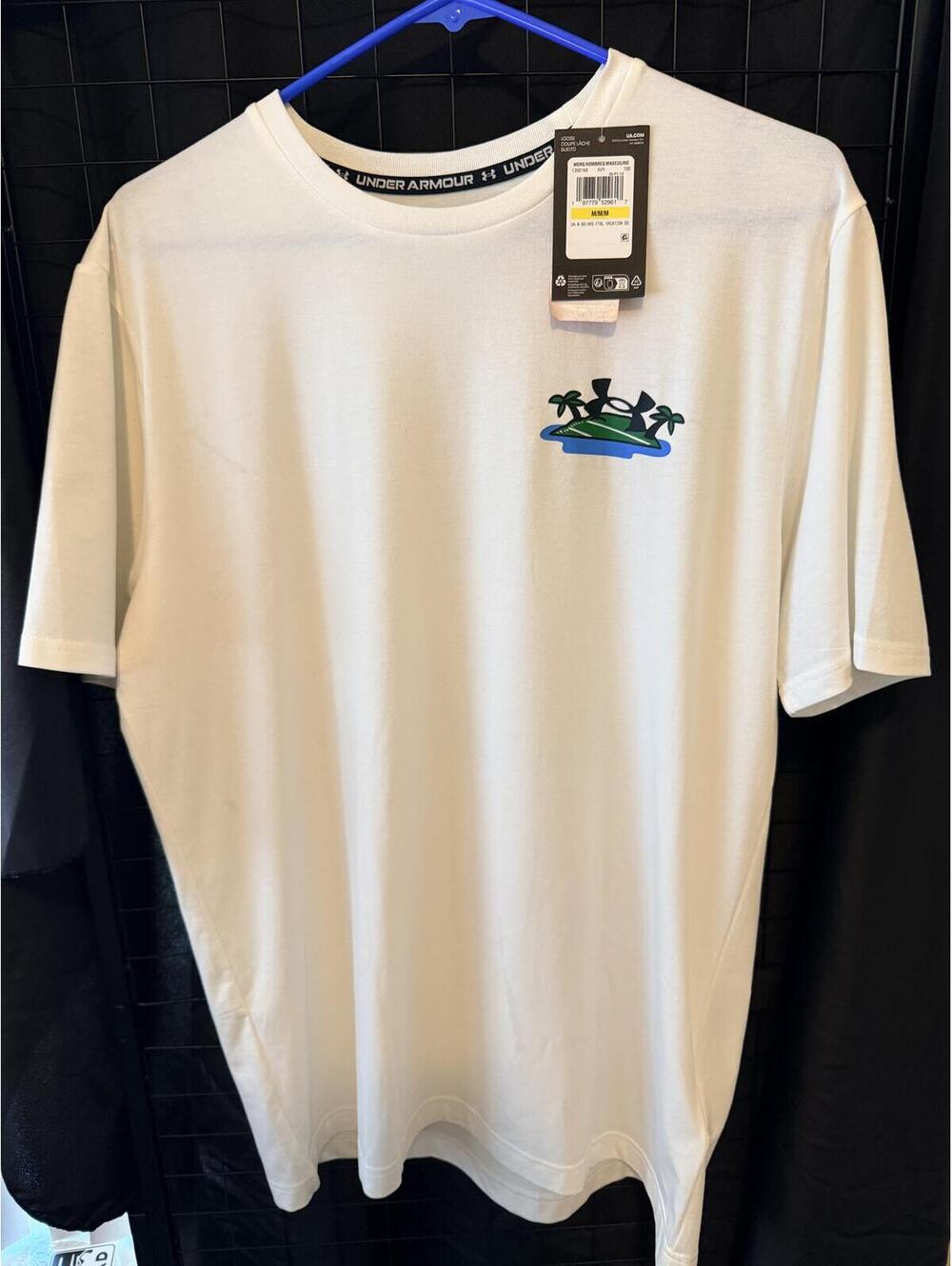 Under Armour Mens Medium Football Vacation Shirt New w/ Tags